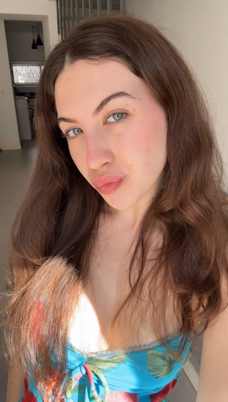 Nude girl Amber in Kouliacan