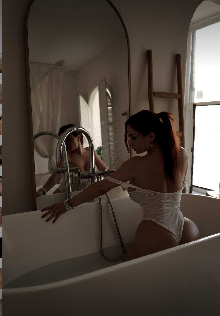 A playful frame from Miranda Faith nude — online in Kouliacan