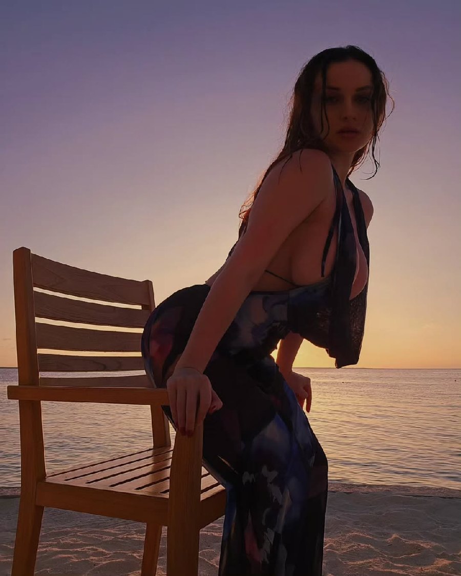 Sexy girl Miranda Faith nude in Kouliacan