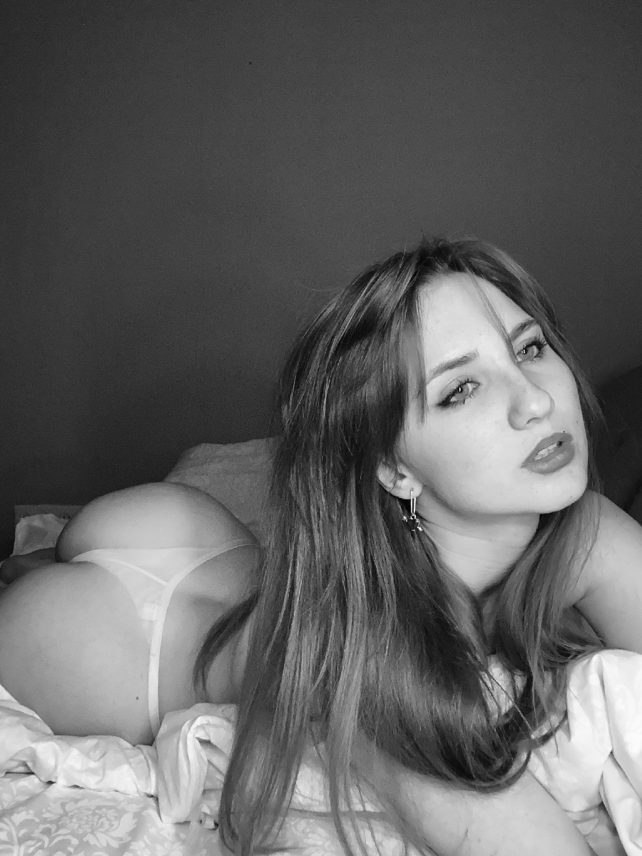 Take a pause and enjoy Nata nude — streaming from Kouliacan