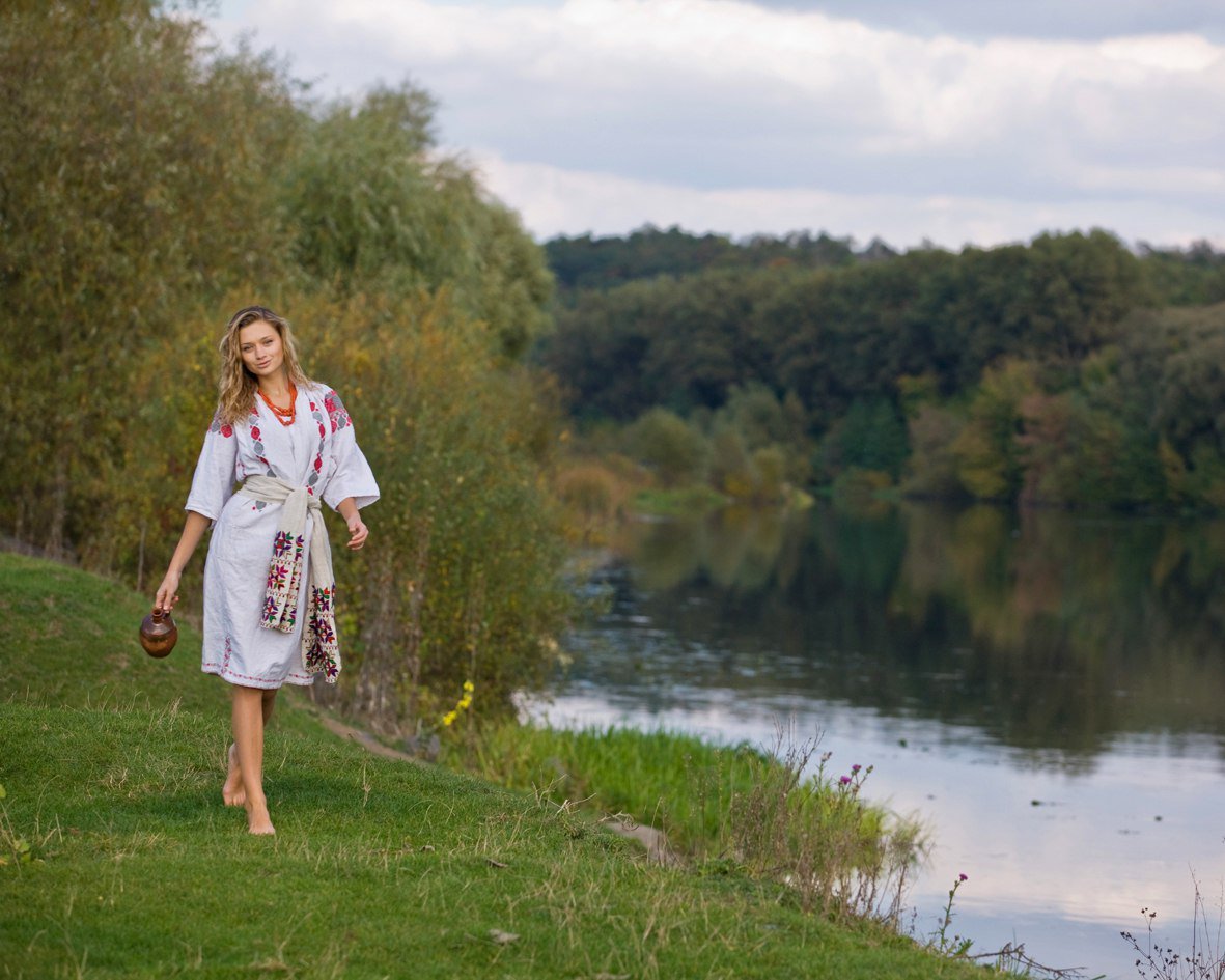 Nude girl Slavic women in Kouliacan