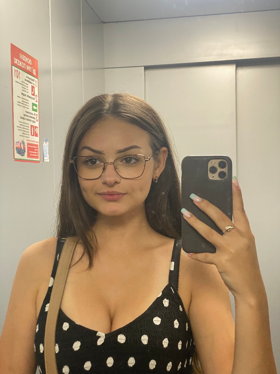 Sexy model Stacy in Kouliacan